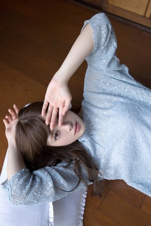 偷拍粉嫩25位美女厕所图片