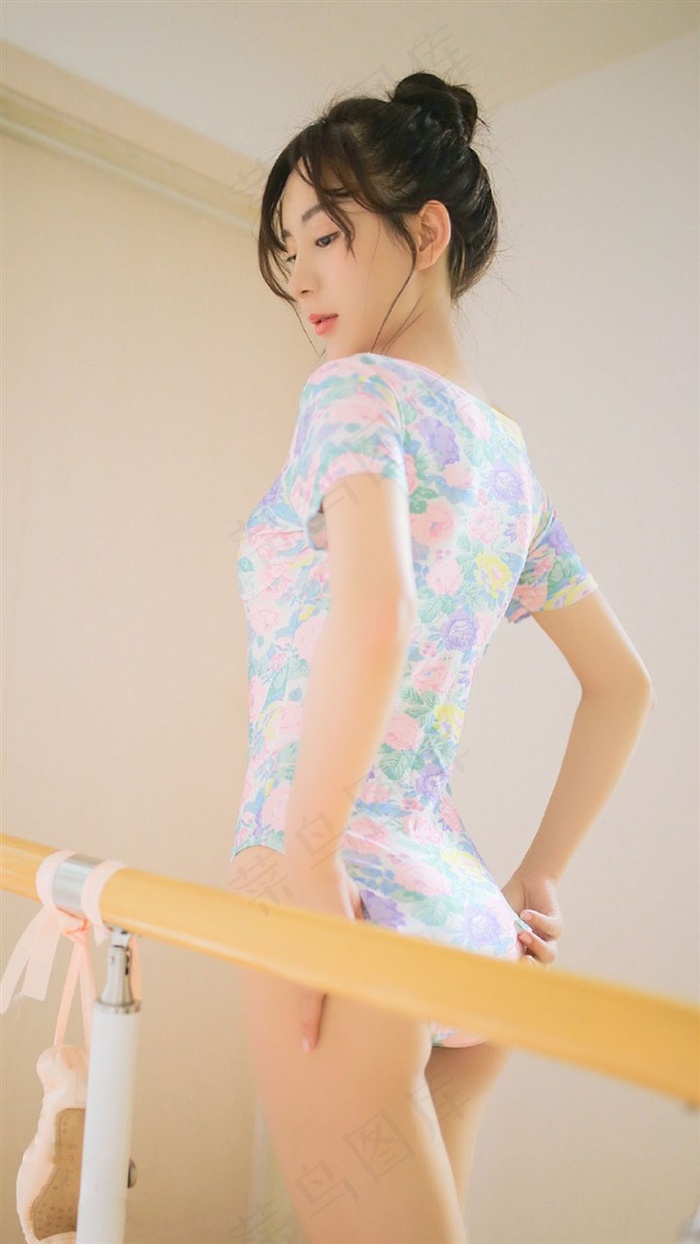 欧美另类人妻制服丝袜